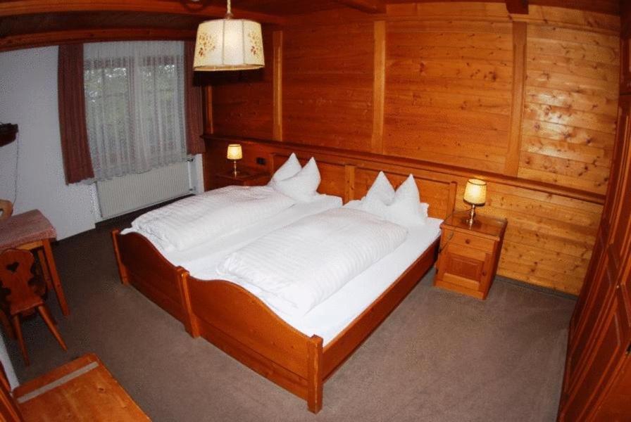 Hotel Zur Schonen Aussicht Feldkirchen-Westerham Chambre photo